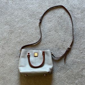 Dooney & Bourke crossbody/shoulder bag